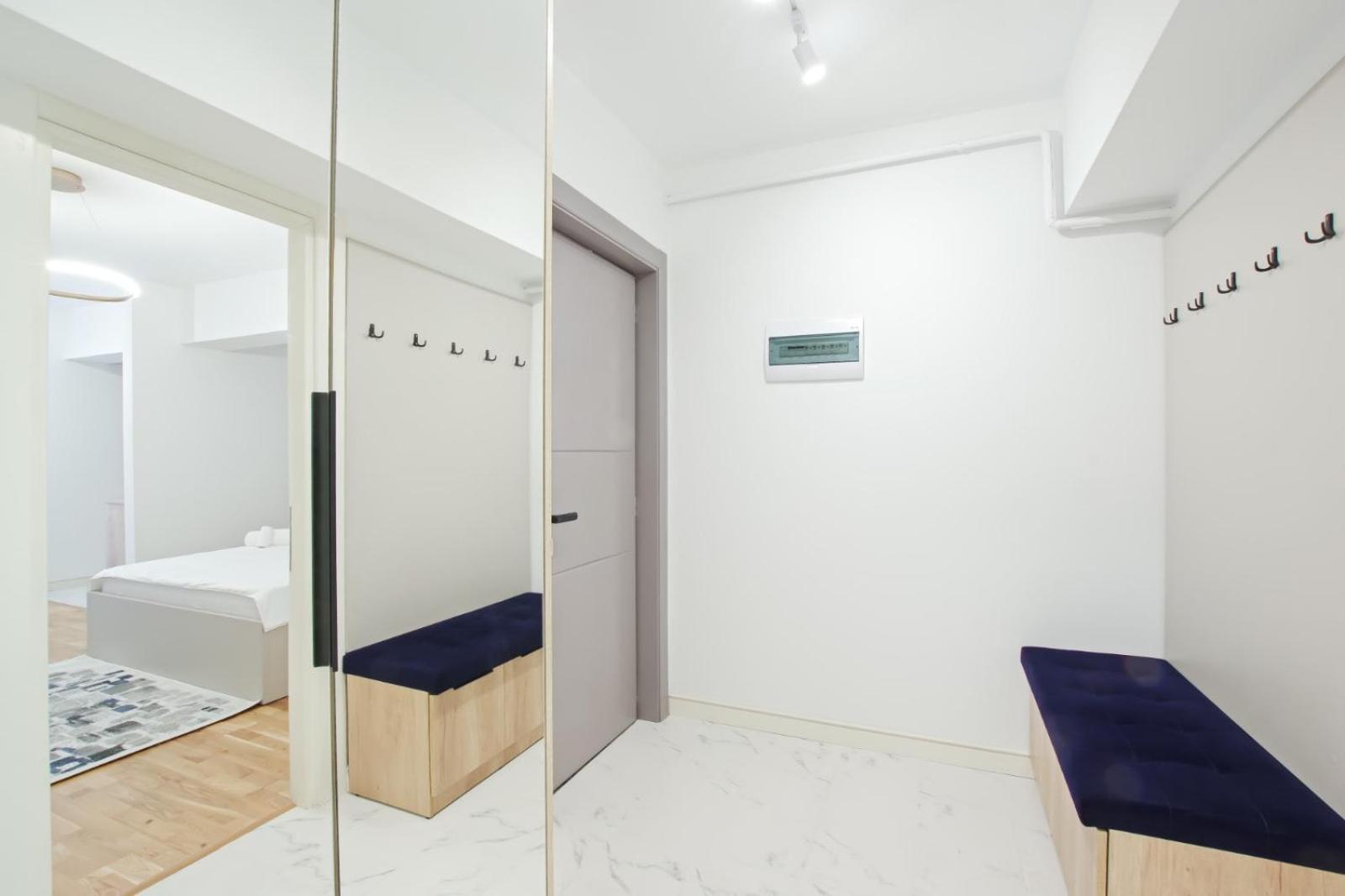 Himson-Blue Apartament Iasi Exterior photo