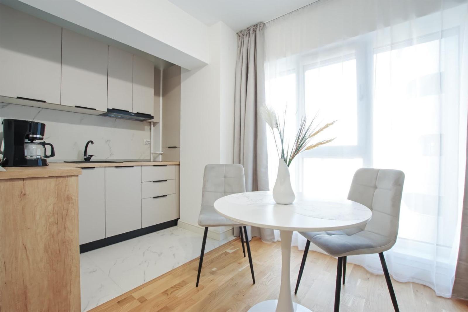 Himson-Blue Apartament Iasi Exterior photo